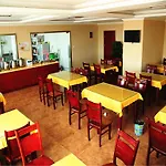 Greentree Inn Shanghai Zhujing Business Hotel