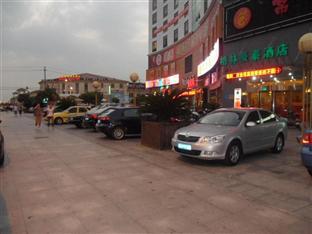 Greentree Zhujing Business Hotel
